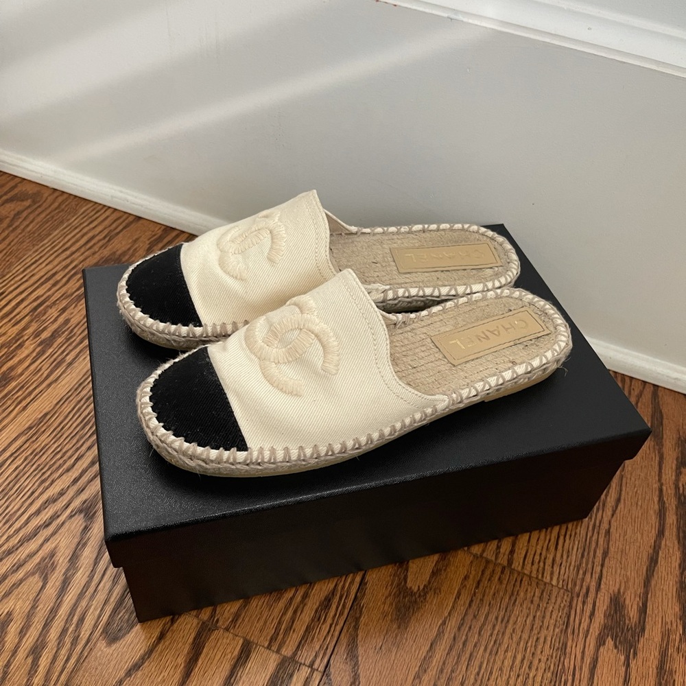 Chanel denim white and black Espadrilles flats